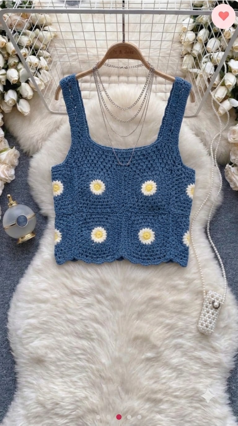 Nusa Crochet Top